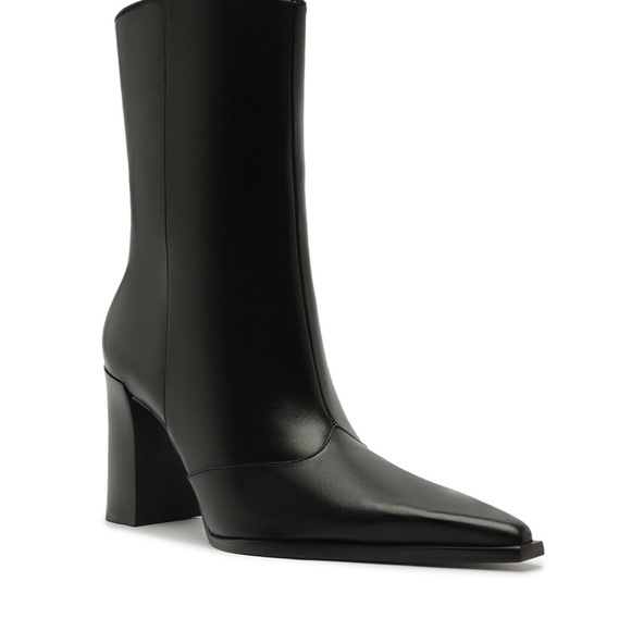 SCHUTZ Shoes - SCHUTZ Black Heeled Boots